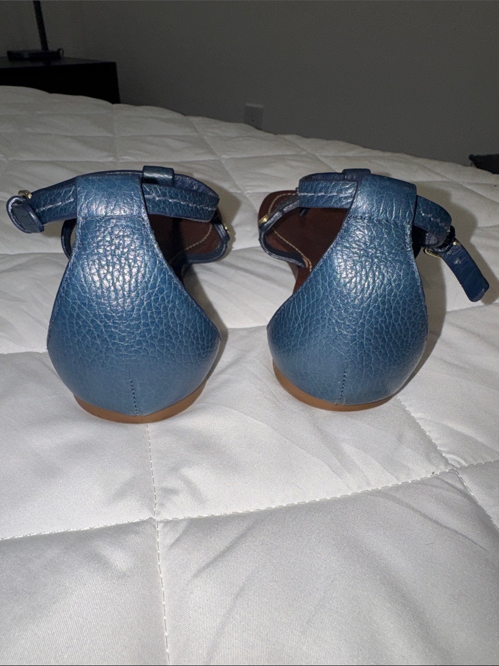 Tory Burch Navy Leather Logo T-Strap Sandals - Picture 3 of 5